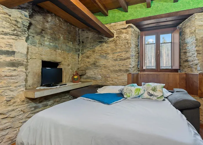 בית כפרי Eiron